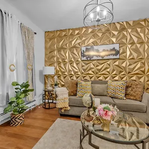 Brooklyn Golden Palace Apartment
