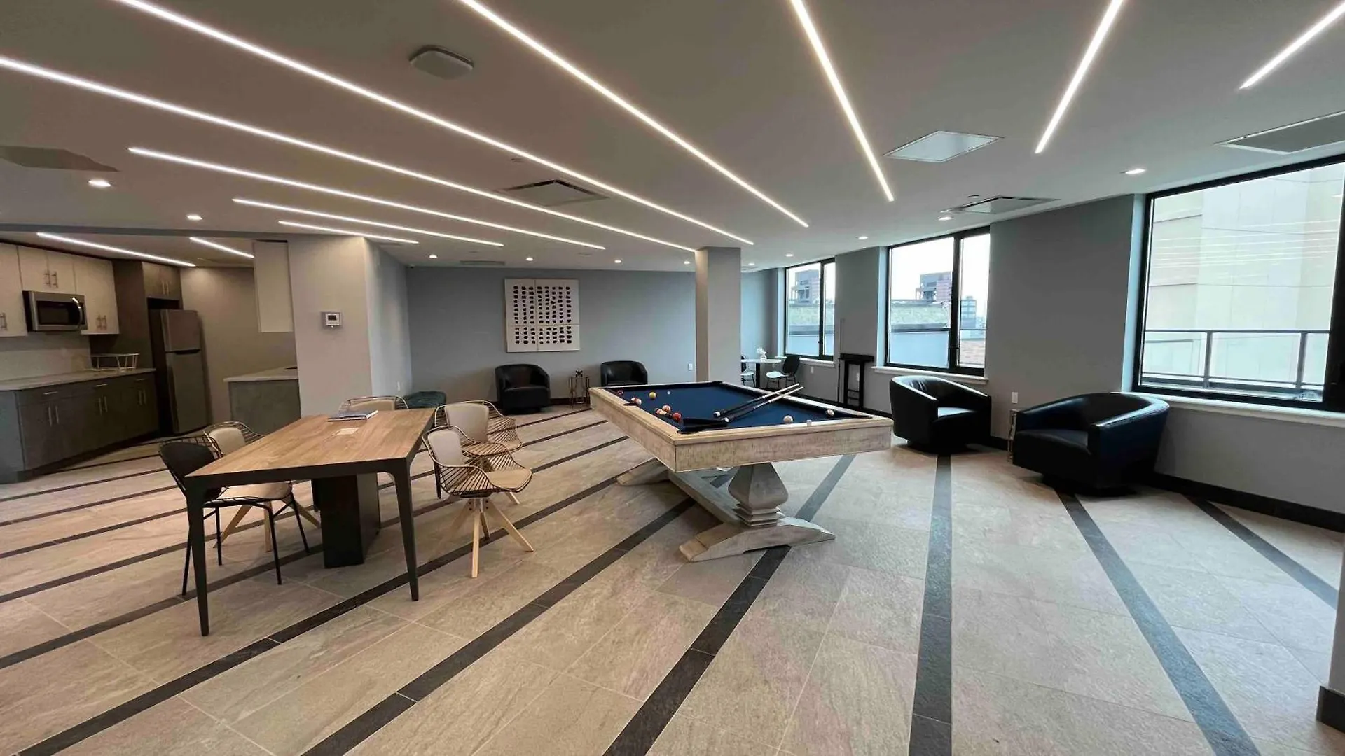 Near Manhattan Spacious Stunning New Modern Penthouse 3-Bedroom Apartment New York United States