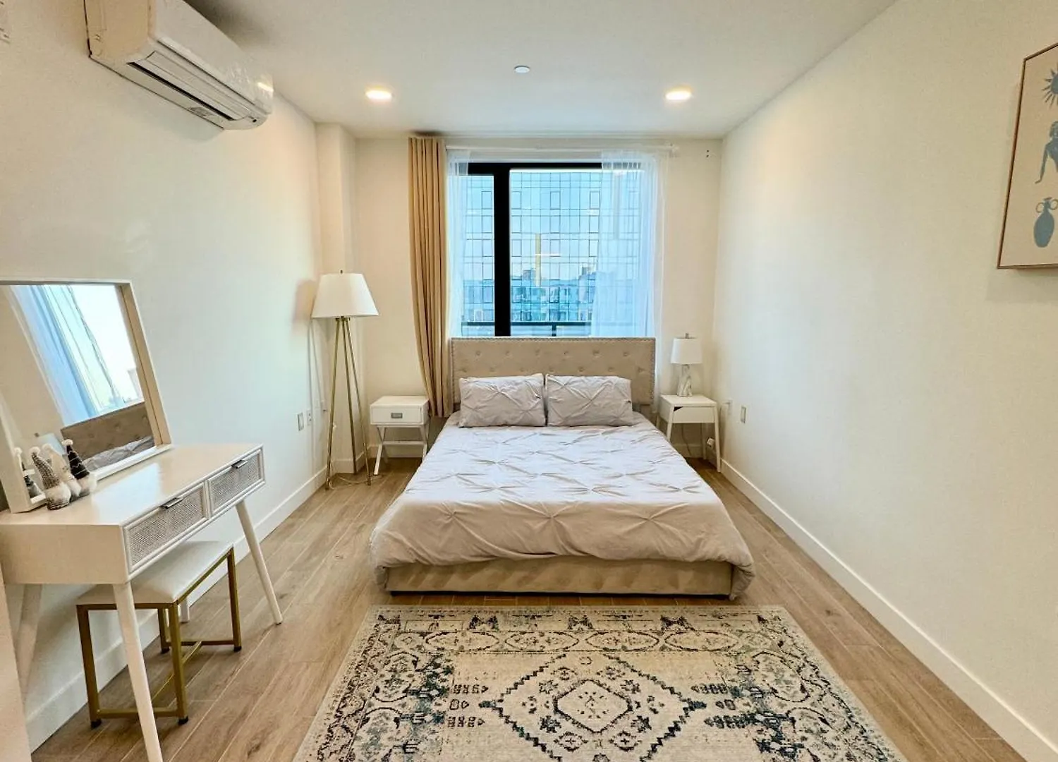 Near Manhattan Spacious Stunning New Modern Penthouse 3-Bedroom Apartment New York