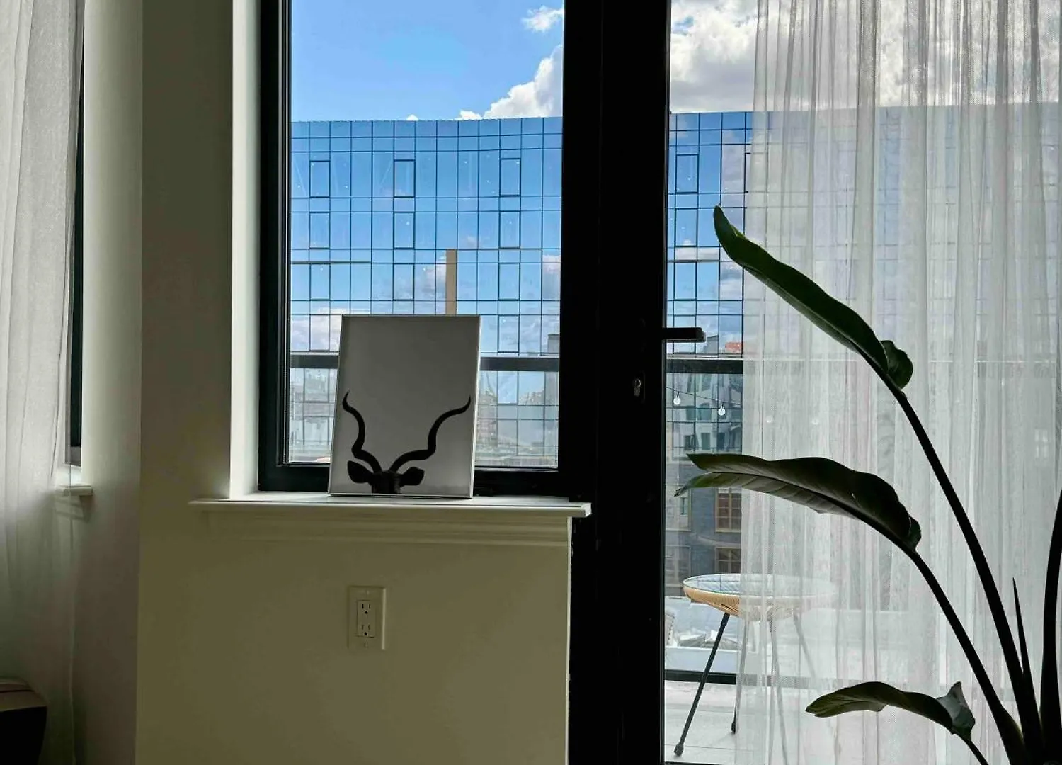 Near Manhattan Spacious Stunning New Modern Penthouse 3-Bedroom Apartment New York