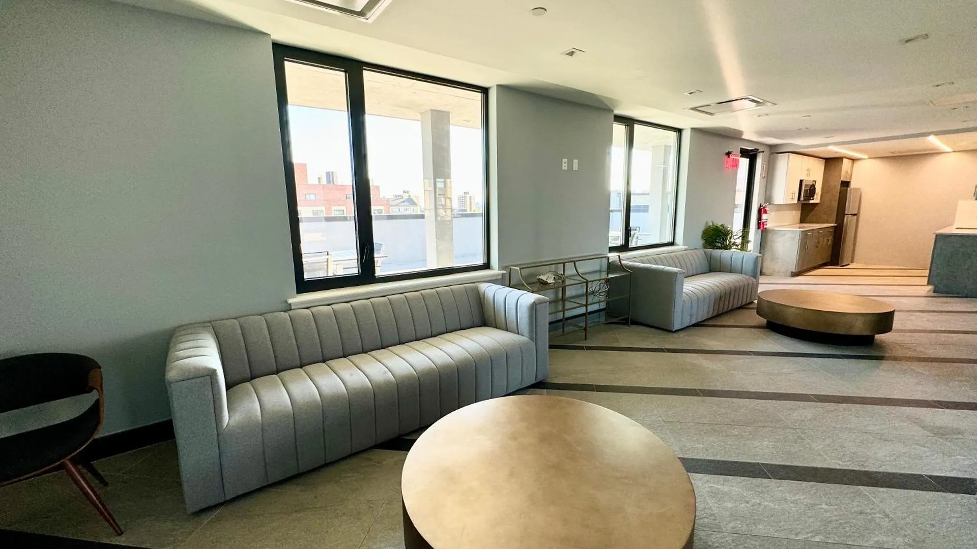 Near Manhattan Spacious Stunning New Modern Penthouse 3-Bedroom Apartment New York USA