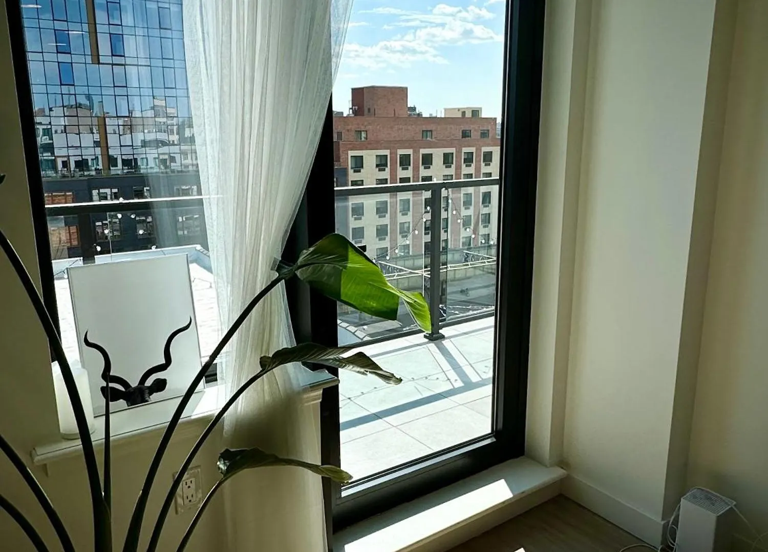 Near Manhattan Spacious Stunning New Modern Penthouse 3-Bedroom Apartment New York
