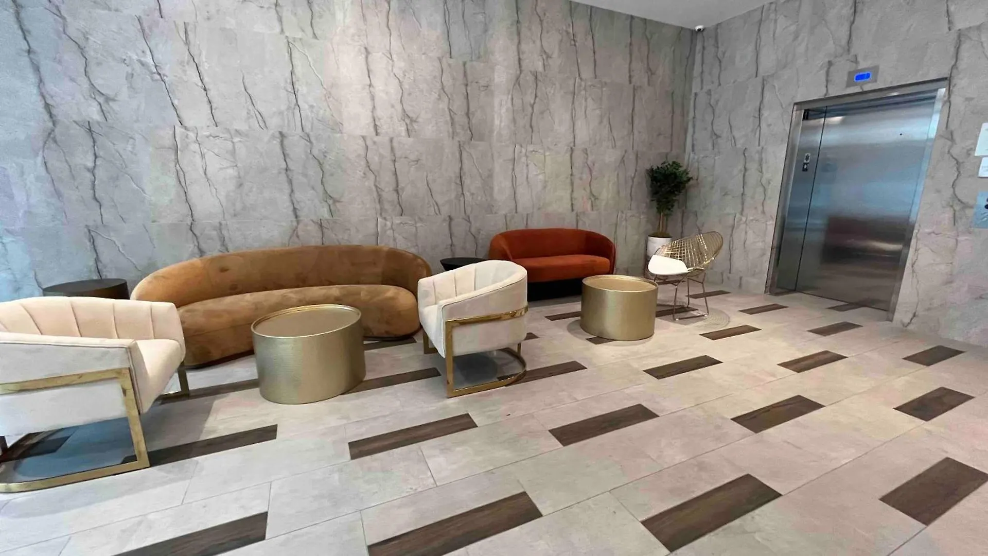 Near Manhattan Spacious Stunning New Modern Penthouse 3-Bedroom Apartment New York
