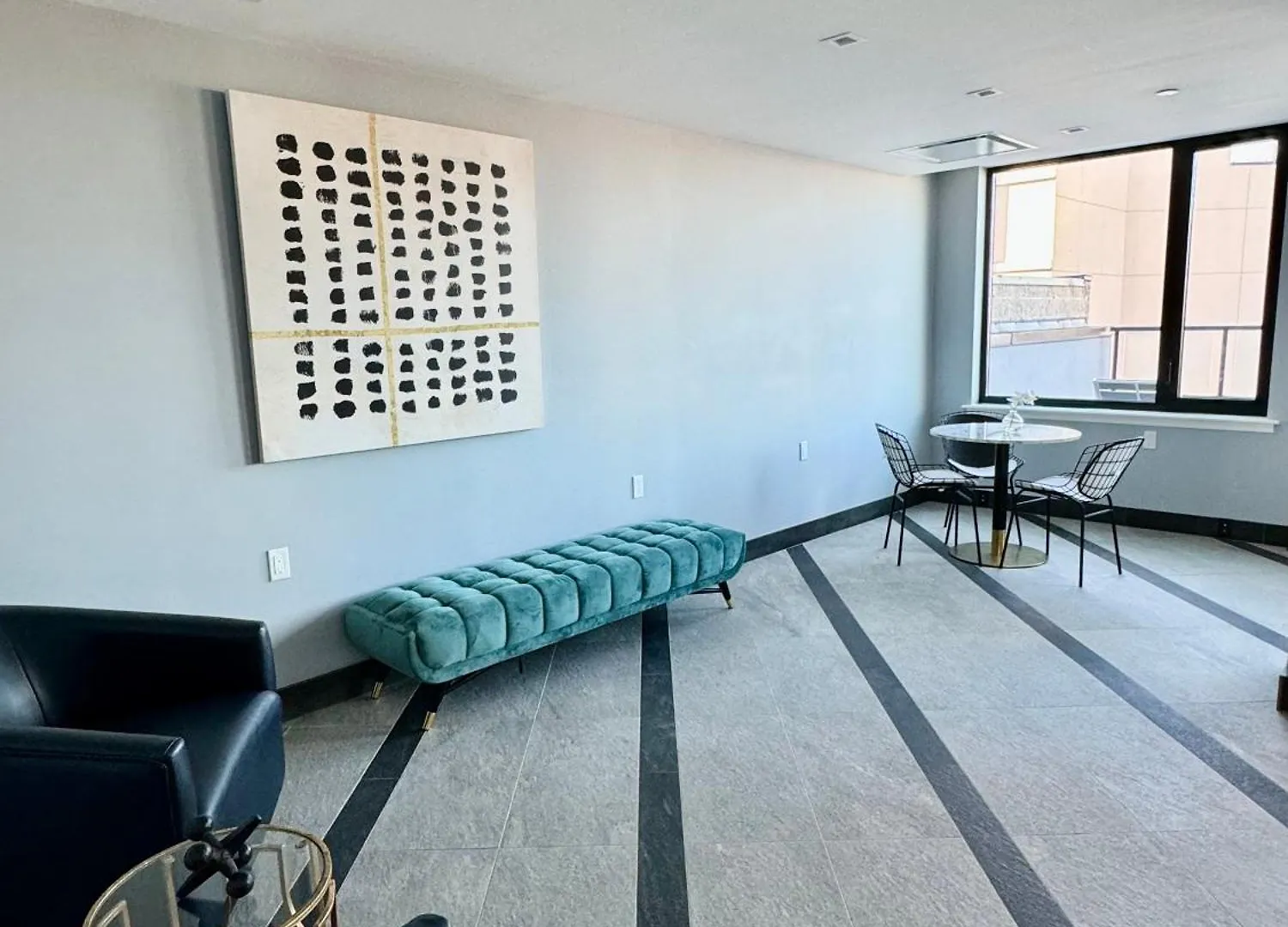 Near Manhattan Spacious Stunning New Modern Penthouse 3-Bedroom Apartment New York